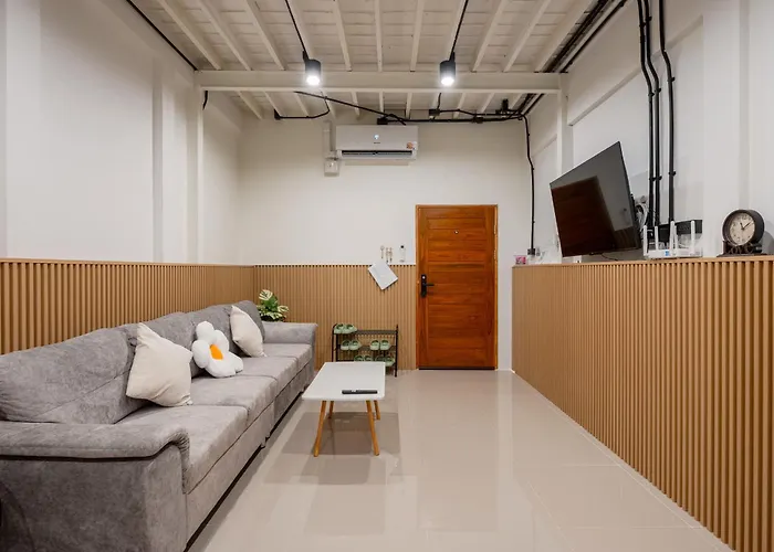 The House Chinatown 3br