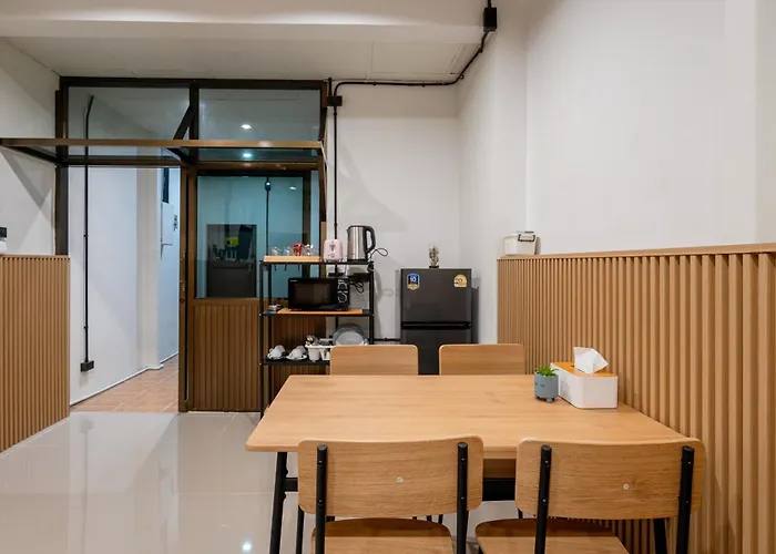 The House Chinatown 3br * 曼谷