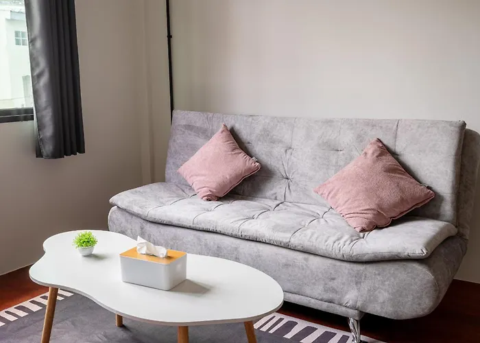 The House Chinatown 3br